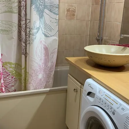 Hyeres, 2 Pieces, 4 Personnes - Fr-1-335-192 Appartement Hyères