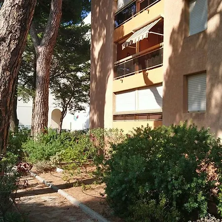 Hyeres, 2 Pieces, 4 Personnes - Fr-1-335-192 Appartement Hyères